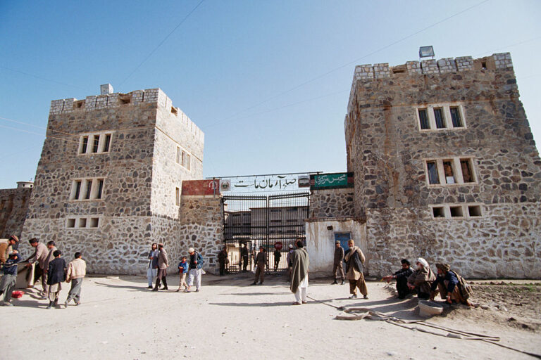 UNAMA: El número de prisioneros en la cárcel de Pul-e-Charkhi de Kabul está en aumento