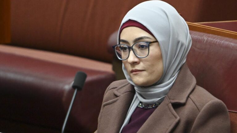 Senadora australiana de origen afgano presenta queja contra colega por “invitarla a bailar”