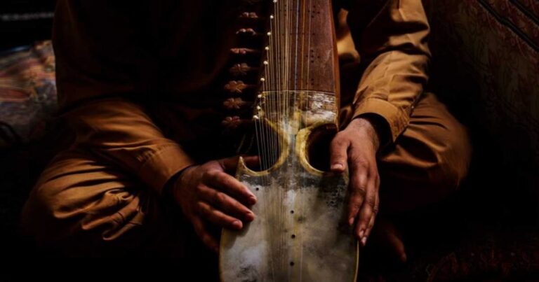 Los talibanes arrestaron a cinco personas en Tajar por tocar música