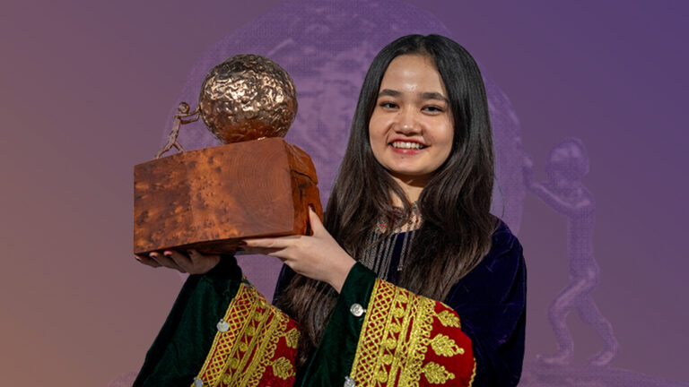 Una niña afgana gana el Premio Internacional de la Paz Infantil