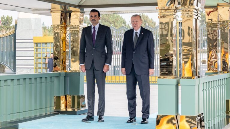 Los líderes de Qatar y Turquía enfatizaron la gobernanza inclusiva en Afganistán