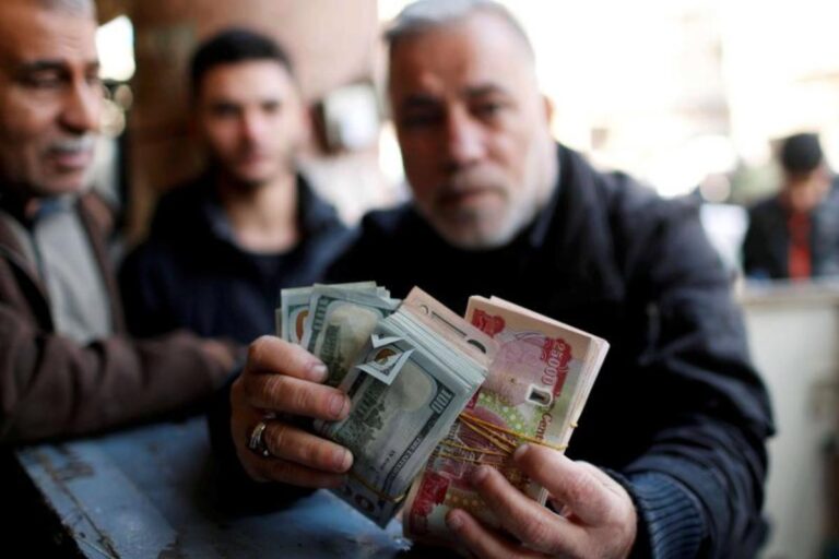 La moneda de Afganistán ha experimentado un aumento del 40% en el mercado de divisas de Irán