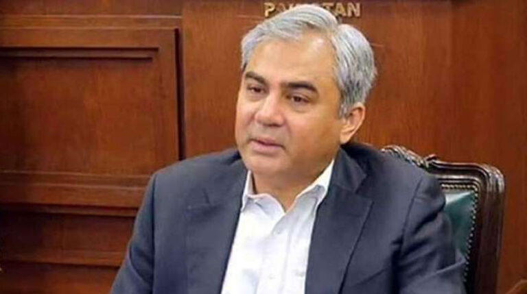 El Ministro del Interior de Pakistán: A partir del comienzo del nuevo año, ningún afgano tendrá permitido estar ilegalmente en el país