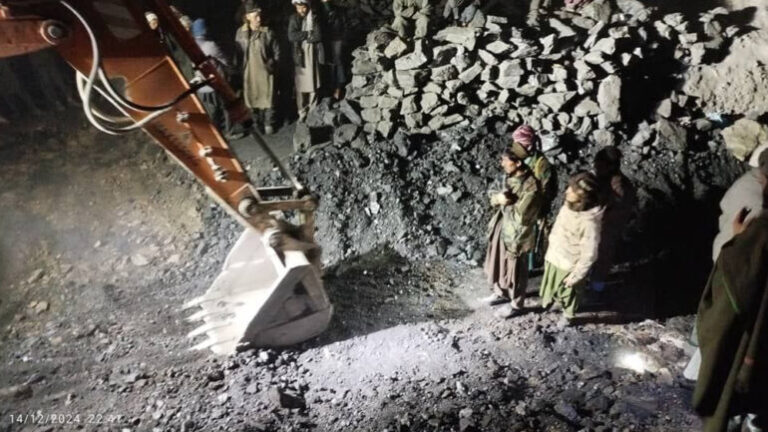 Derrumbe de una mina de carbón en Samangan; 22 trabajadores rescatados