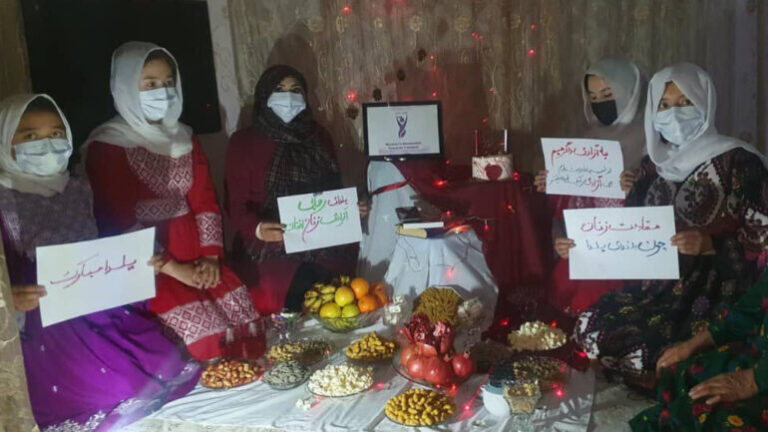 Noche de Yalda: Mujeres protestantes llaman a los ciudadanos de Afganistán a resistir culturalmente contra los talibanes