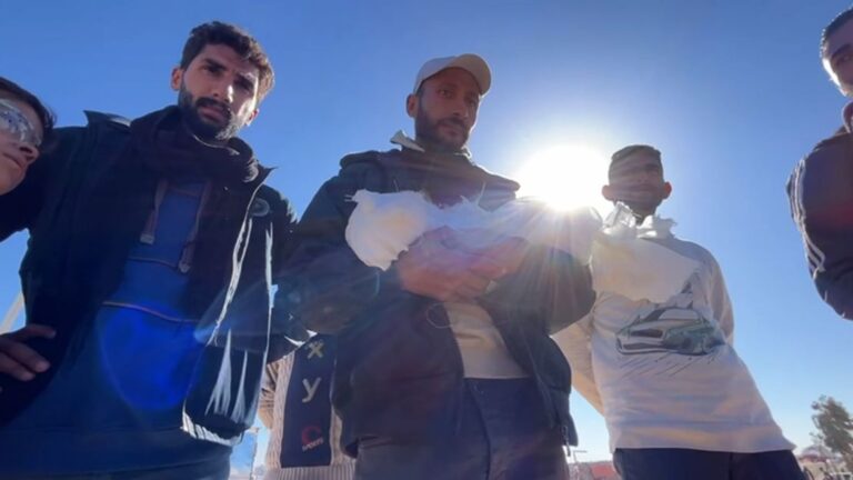 Frío extremo en Gaza; seis niños refugiados palestinos mueren bajo tiendas de campaña