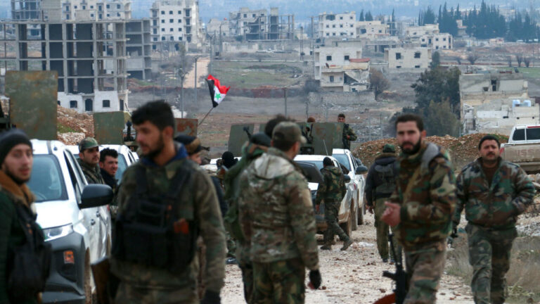 Ataques aéreos de Israel contra posiciones militares sirias en Suwaida y Alepo