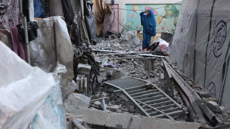 Continúan los ataques de Israel en la Franja de Gaza; más de 15 palestinos muertos