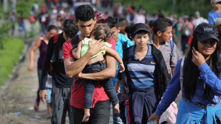 La inmigración a Estados Unidos ha aumentado la población del país en un uno por ciento