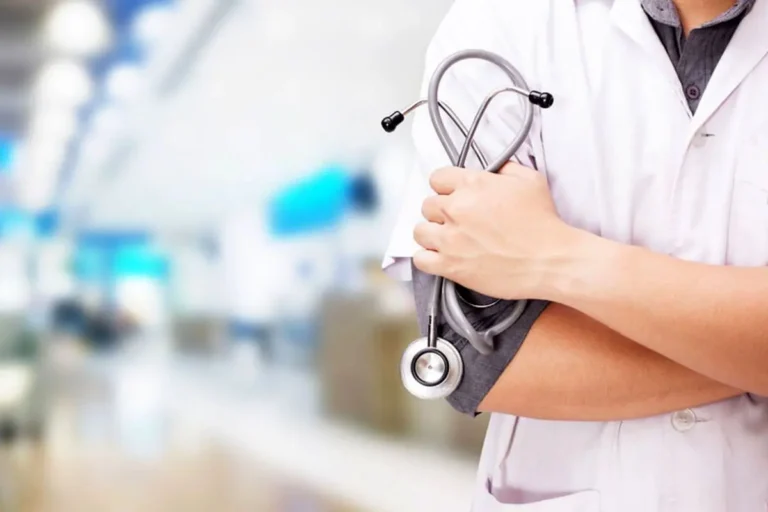 médicos