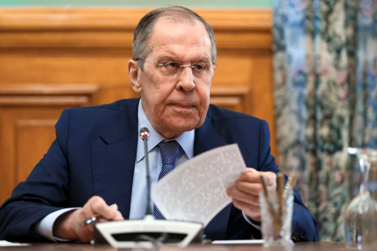 El Ministro de Relaciones Exteriores de Rusia: EE. UU. está considerando reinstalar sus instalaciones militares en Afganistán