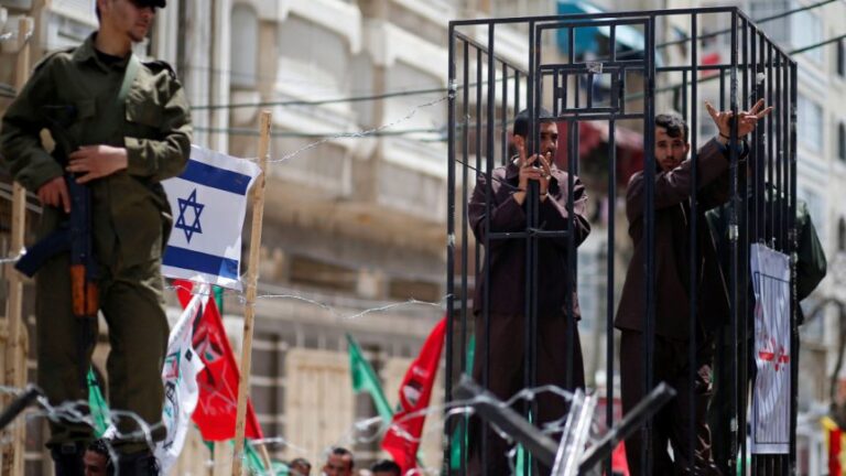 Israel liberará a 1,700 palestinos en la primera fase del acuerdo de alto el fuego