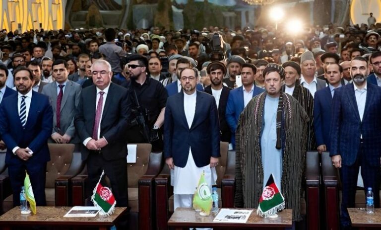 El descontento de Pakistán con los talibanes y su acercamiento a la oposición política: ¿Qué busca Islamabad?