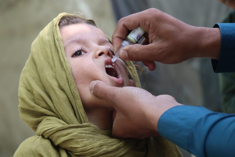 Se iniciará una nueva etapa de vacunación contra la polio en diversas regiones de Afganistán