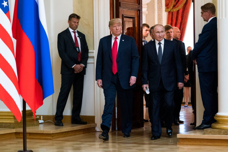 Conversación telefónica entre Putin y Trump; Moscú considera necesaria una reunión entre los líderes de Rusia y EE. UU.