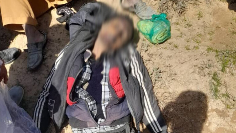 Un residente de la provincia de Ghor, en la frontera con Irán, muere de frío