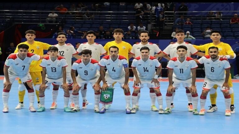 Demostración de poder del equipo de futsal de Afganistán contra los campeones del mundo y Asia; los aficionados están satisfechos con los resultados futsal
