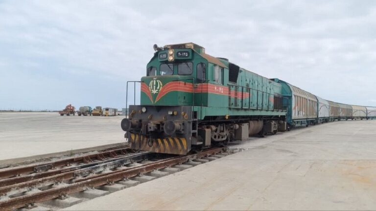 En un año, 60 mil toneladas de mercancías llegaron a Afganistán por el ferrocarril Khaf–Herat