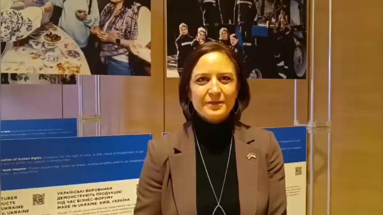 Represión de las mujeres en Afganistán; Reino Unido pide mantener la presión colectiva de la comunidad internacional contra los talibanes