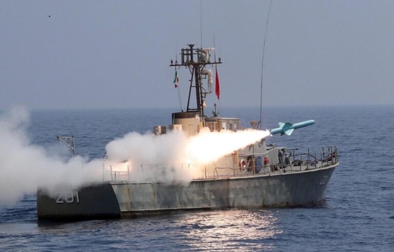 Los hutíes reanudan sus ataques contra barcos israelíes