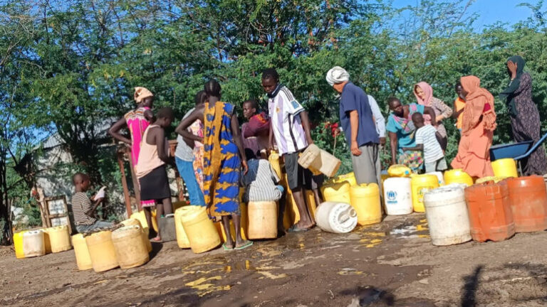 Los refugiados afganos en Kenia viven en condiciones difíciles