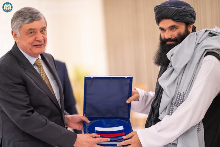 Los talibanes y Rusia expanden su cooperación en materia de seguridad