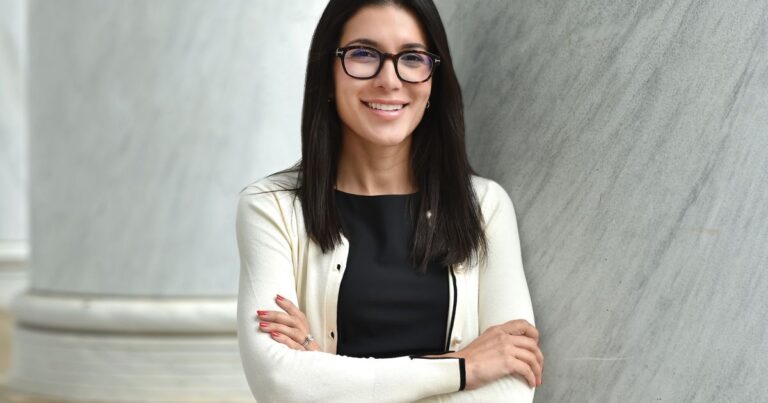 Una mujer de origen afgano ha sido designada como responsable de asuntos afganos en el Departamento de Estado de EE. UU.