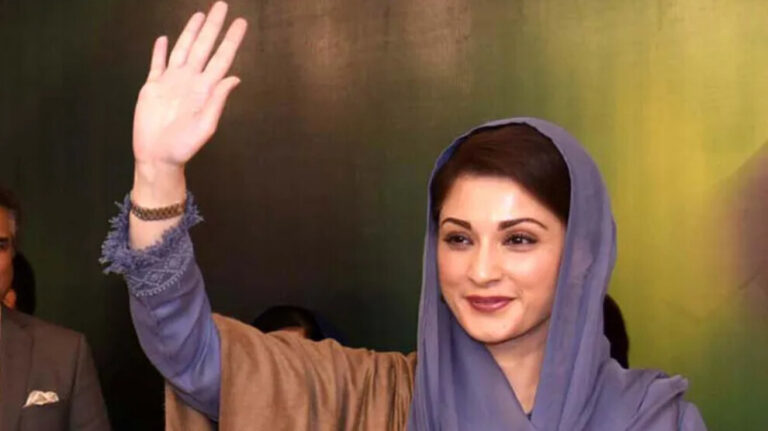Ministra principal de la provincia de Punyab, Pakistán: Es lamentable la privación de la educación para las niñas afganas