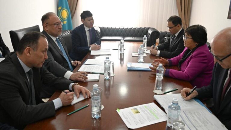 Jefa de la UNAMA dialogó con el Ministerio de Exteriores de Kazajistán sobre la creación de una “oficina regional” de la ONU