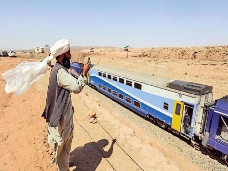 El primer tren de pasajeros Mashhad–Herat se pondrá en marcha en las próximas dos semanas