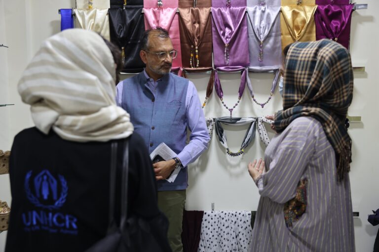 La ONU establece un centro de apoyo y formación para mujeres retornadas en Kabul