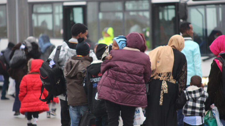 Alemania ha otorgado la ciudadanía a diez mil refugiados afganos en el último año