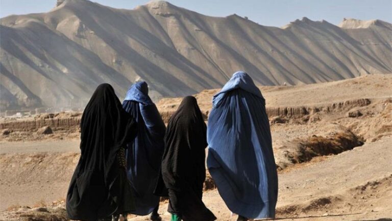 ONU: Las mujeres bajo el gobierno talibán tienen una vida más corta y gozan de peor salud