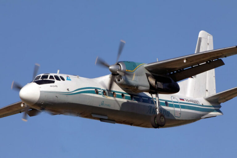 Desaparece un avión de pasajeros con 50 personas a bordo en el Lejano Oriente de Rusia