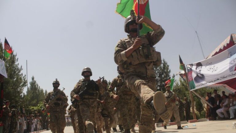 Nuevos hallazgos de la UNAMA: Las fuerzas talibanes continúan asesinando y torturando a exmilitares afganos