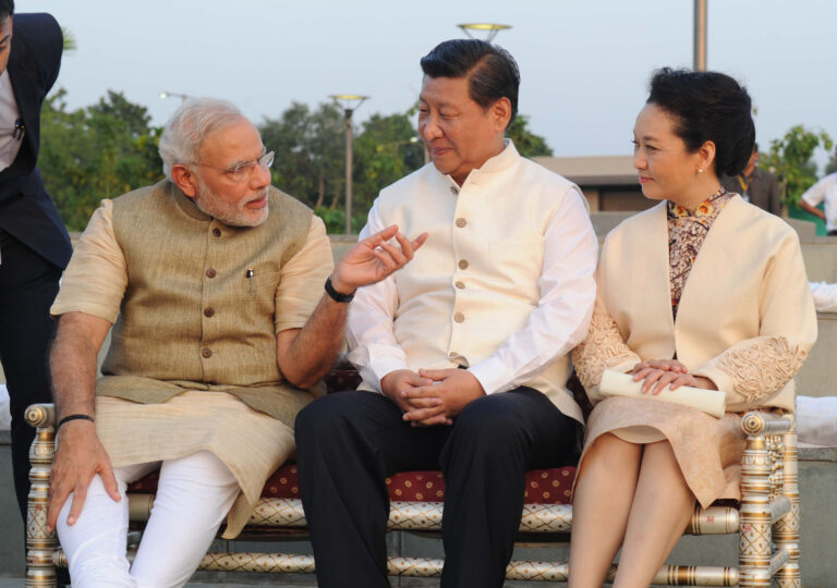 Tensiones entre Nueva Delhi y Washington; Modi viajará a China por primera vez en siete años