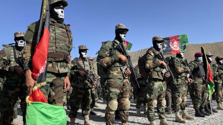 Talibanes detienen en Laghman a dos exmilitares retornados