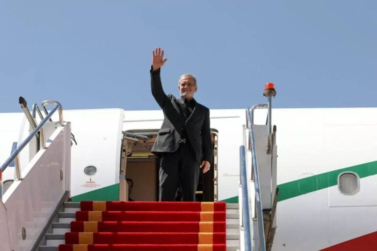 El presidente de Irán realiza una visita de dos días a Pakistán